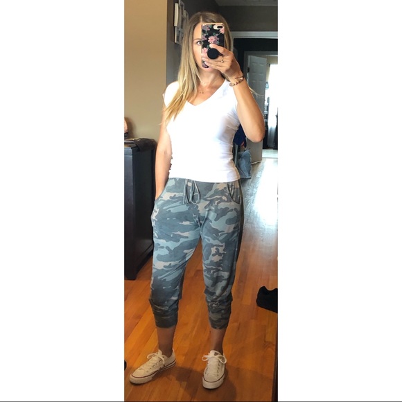 ONE LEFT! Light weight camo pants - Picture 6 of 6